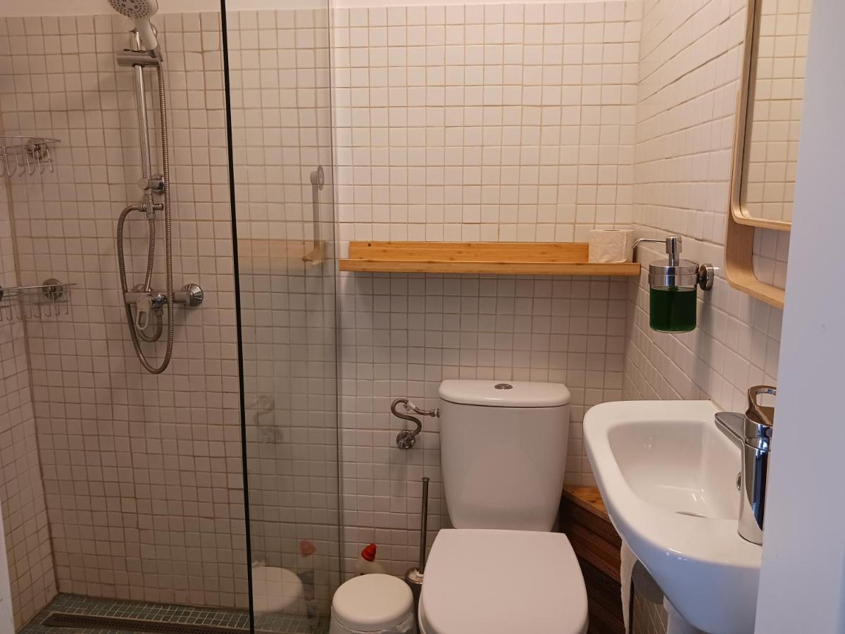 Squat Deluxe Berlin, The Hostel Exteriör bild
